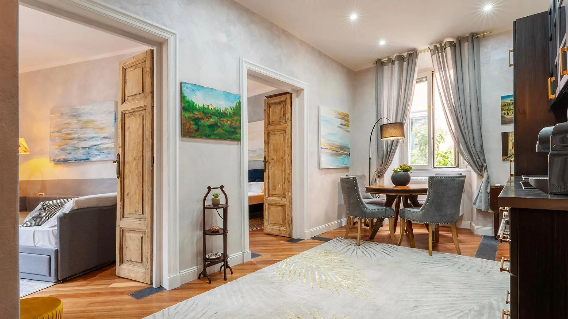 Contatti di Romanticrome, Elegant Apartment In Trastevere District